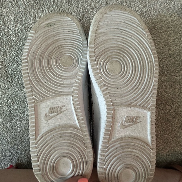 Nike Women's White Sneakers with Patterned Swoosh - Picture 8 of 8